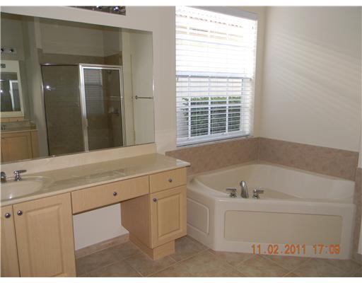 130 Via Isabela Jupiter, FL 33458 - Photo 12 of 21 Additional Photo