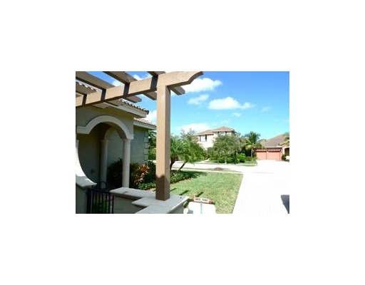 130 Via Isabela Jupiter, FL 33458 - Photo 2 of 21 Additional Photo