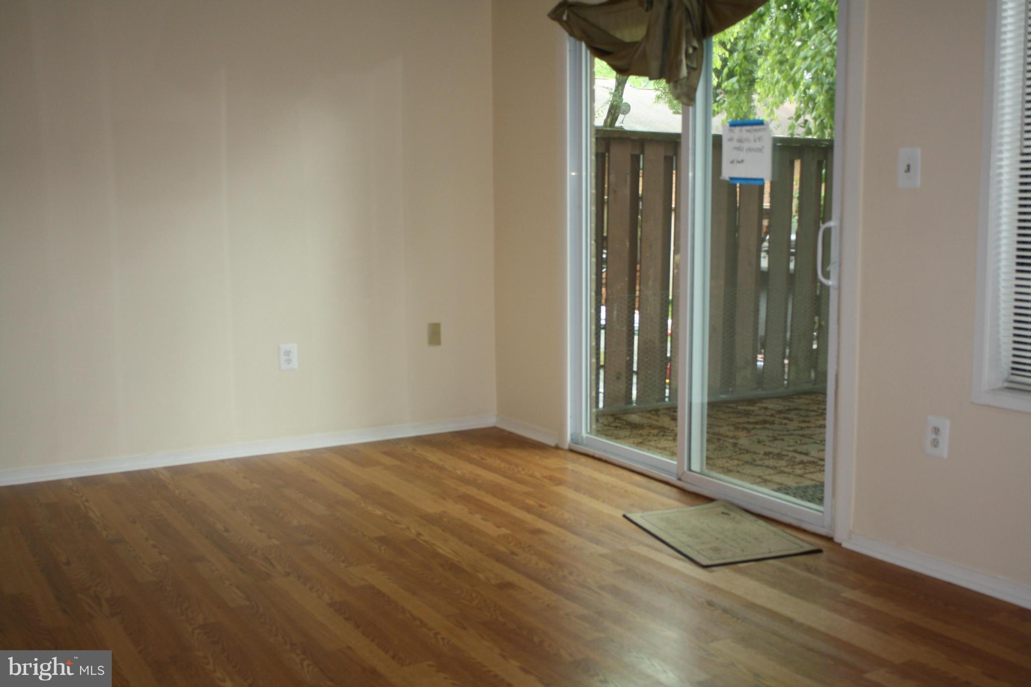 9438 Kilimanjaro Road Columbia, MD 21045 - Photo 8 of 23 Living Room