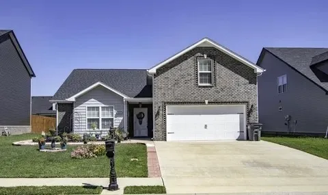 $2,100 | 3753 Windmill Drive, Clarksville, TN 37040