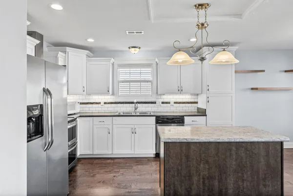 $2,100 | 3753 Windmill Drive, Clarksville, TN 37040