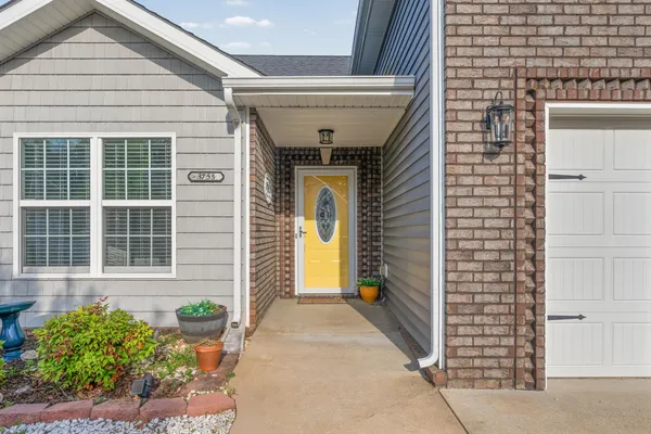 $2,100 | 3753 Windmill Drive, Clarksville, TN 37040