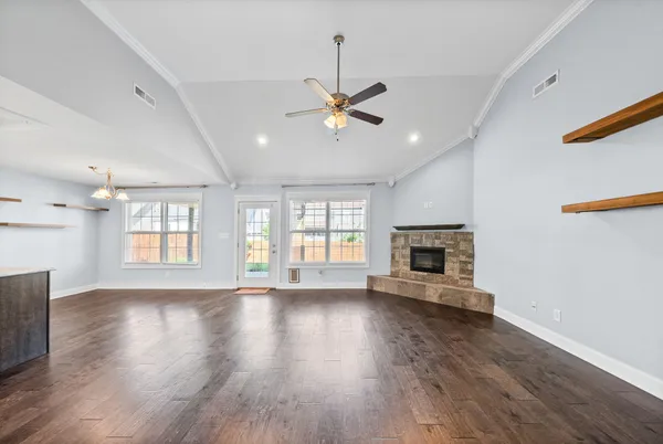 $2,100 | 3753 Windmill Drive, Clarksville, TN 37040