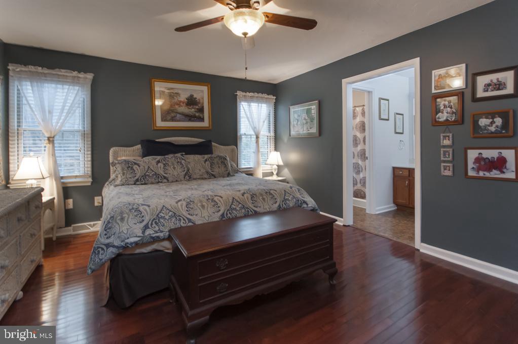 5097 Spring Road York, PA 17406 - Photo 22 of 30 Large master bedroom w/ceiling fan