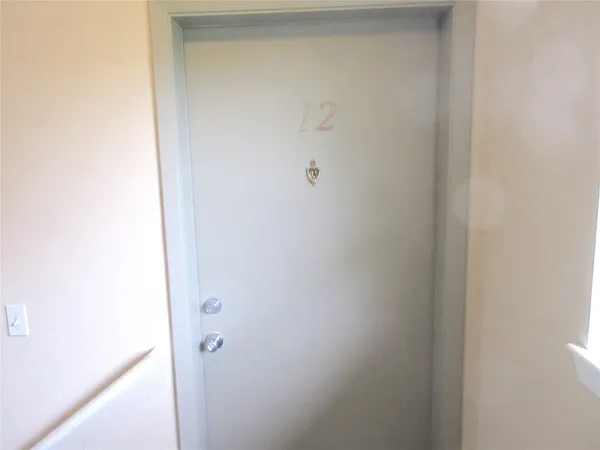 $1,300 | 1230 Shadowdale Drive, Unit 12, Houston, TX 77043