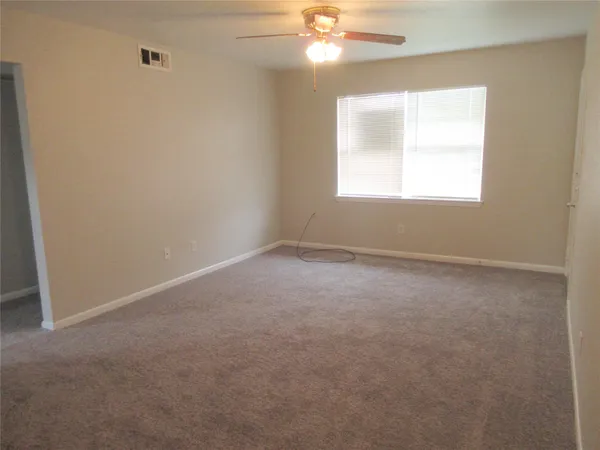 $1,300 | 1230 Shadowdale Drive, Unit 12, Houston, TX 77043