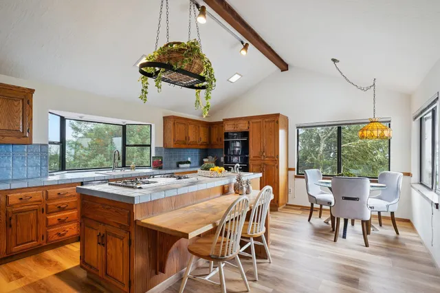 $1,298,000 | 23762 Hutchinson Road, Los Gatos, CA 95033