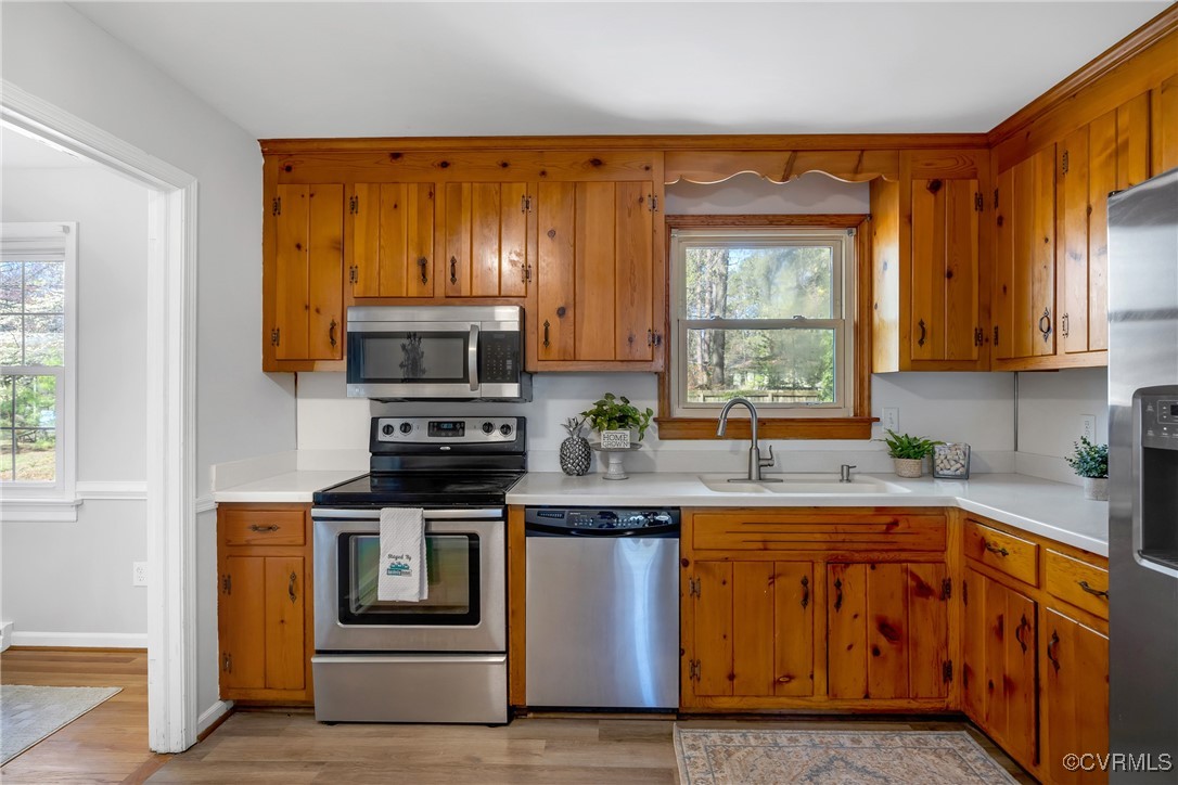 8202 Colebrook Road Richmond, VA 23227 - Photo 9 of 25 Kitchen with a sink, stainless steel appliances, a