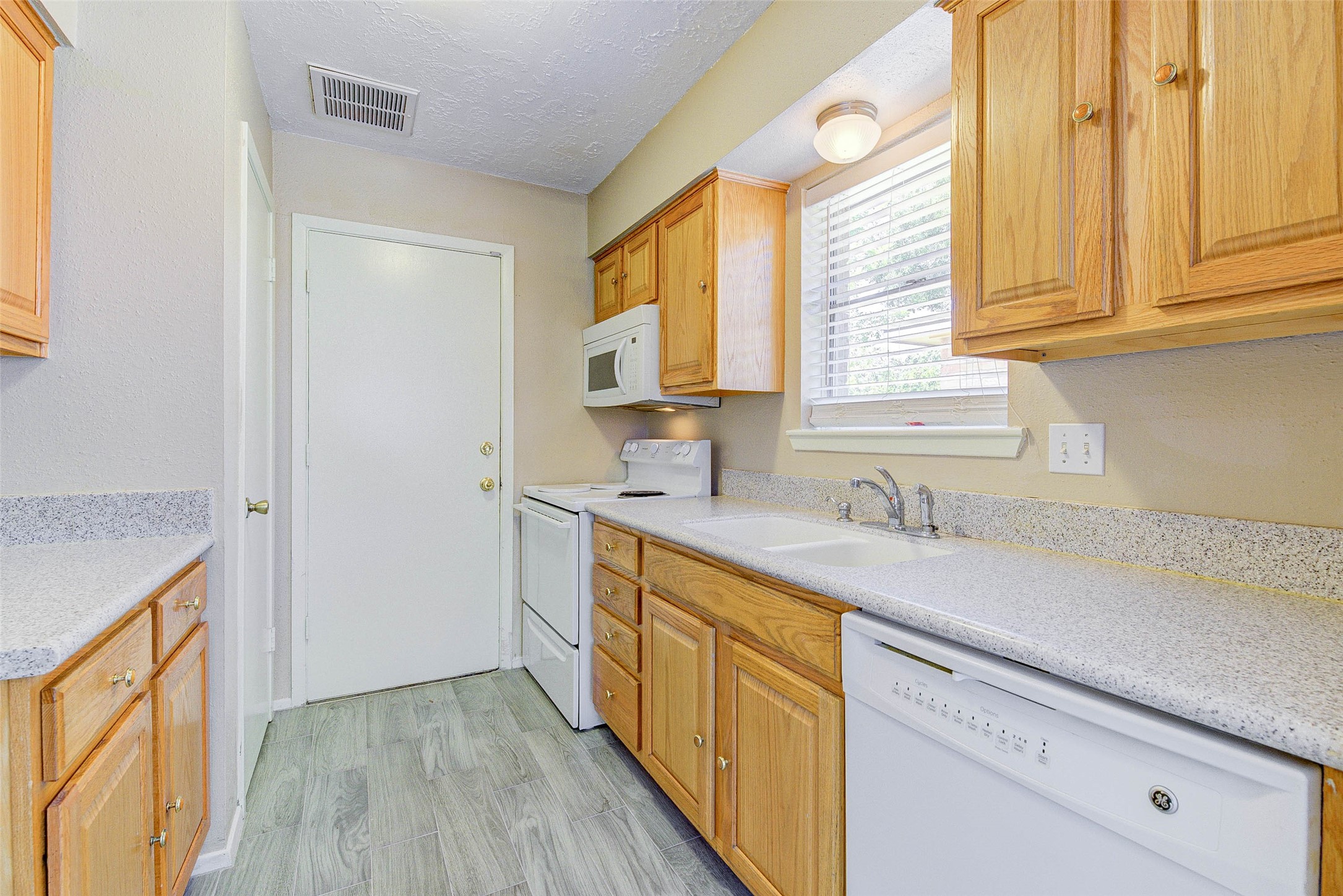 23114 Ludgate Drive Spring, TX 77373 - Photo 38 of 47 Gallery Image 38