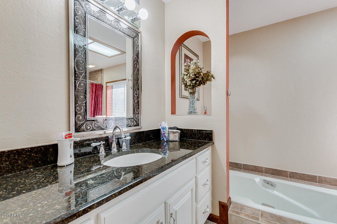 2890 East Ryan Road Gilbert, AZ 85297 - Photo 12 of 27 2nd vanity master bath