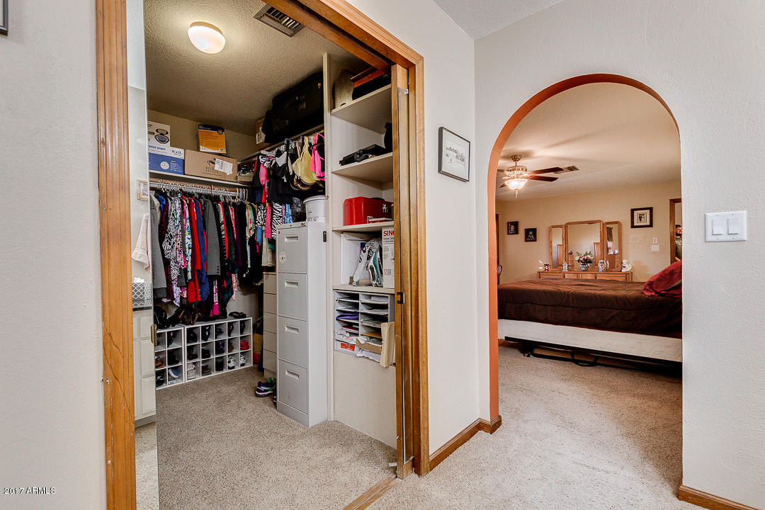 2890 East Ryan Road Gilbert, AZ 85297 - Photo 15 of 27 Big closet