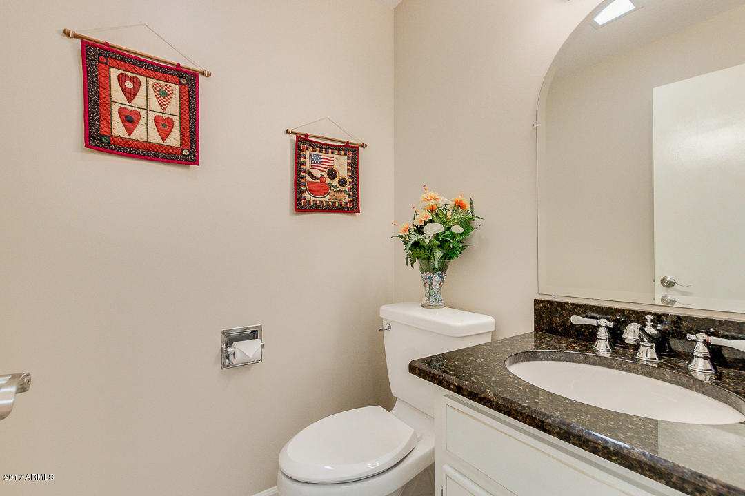 2890 East Ryan Road Gilbert, AZ 85297 - Photo 19 of 27 Guest bath