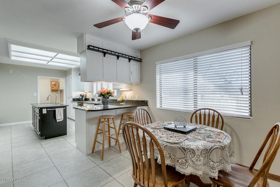2890 East Ryan Road Gilbert, AZ 85297 - Photo 6 of 27 Breakfast bar