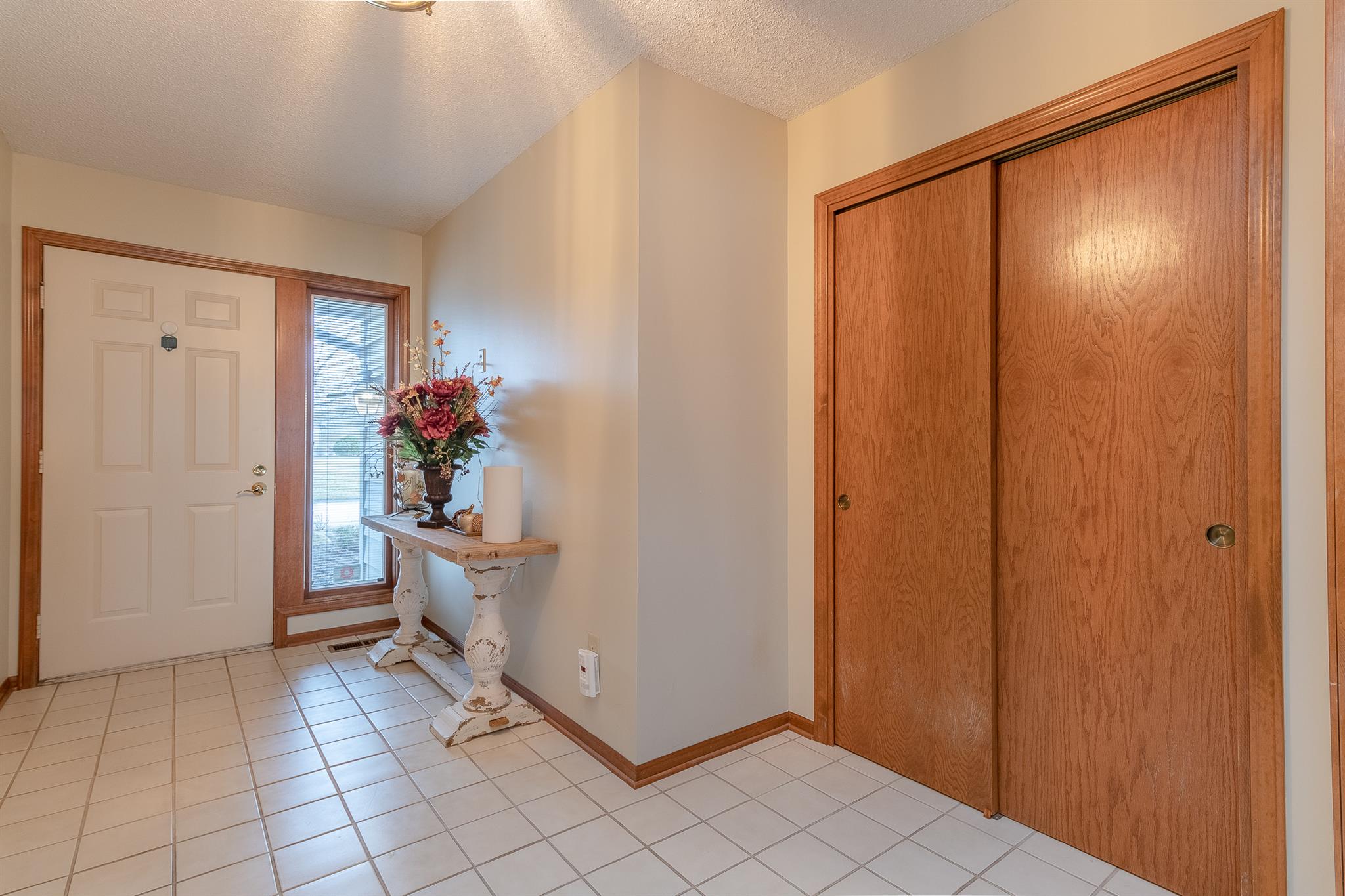 4603 Crystal Ridge Cove Fort Wayne, IN 46835 - Photo 3 of 29