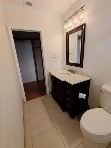 $2,550 | 2755 Northeast 28th Avenue, Unit E3, Lighthouse Point, FL 33064