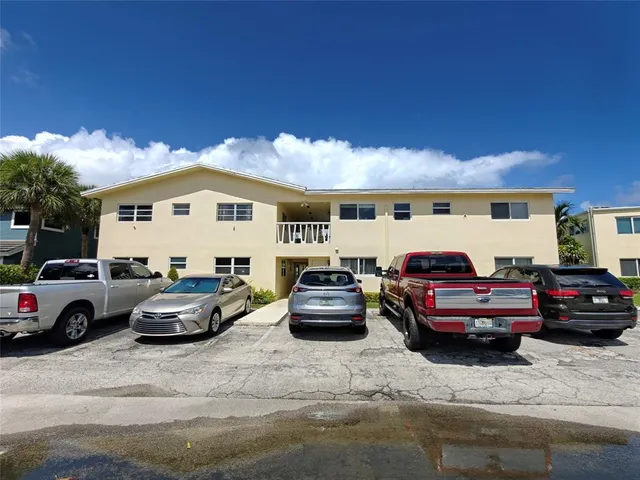 $2,550 | 2755 Northeast 28th Avenue, Unit E3, Lighthouse Point, FL 33064