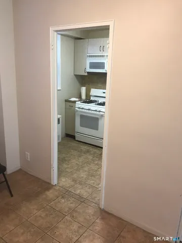 $1,975 | 444 Bedford Street, Unit 3G, Stamford, CT 06901