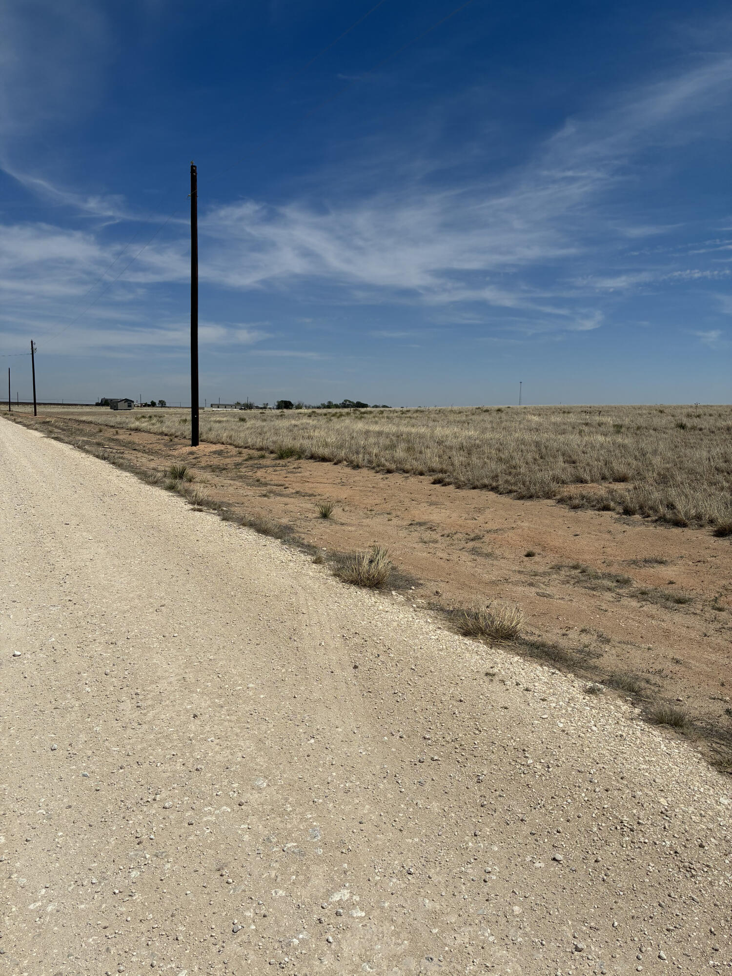 103 Juniper Road Levelland, TX 79336 - Photo 2 of 5 IMG_2251 3