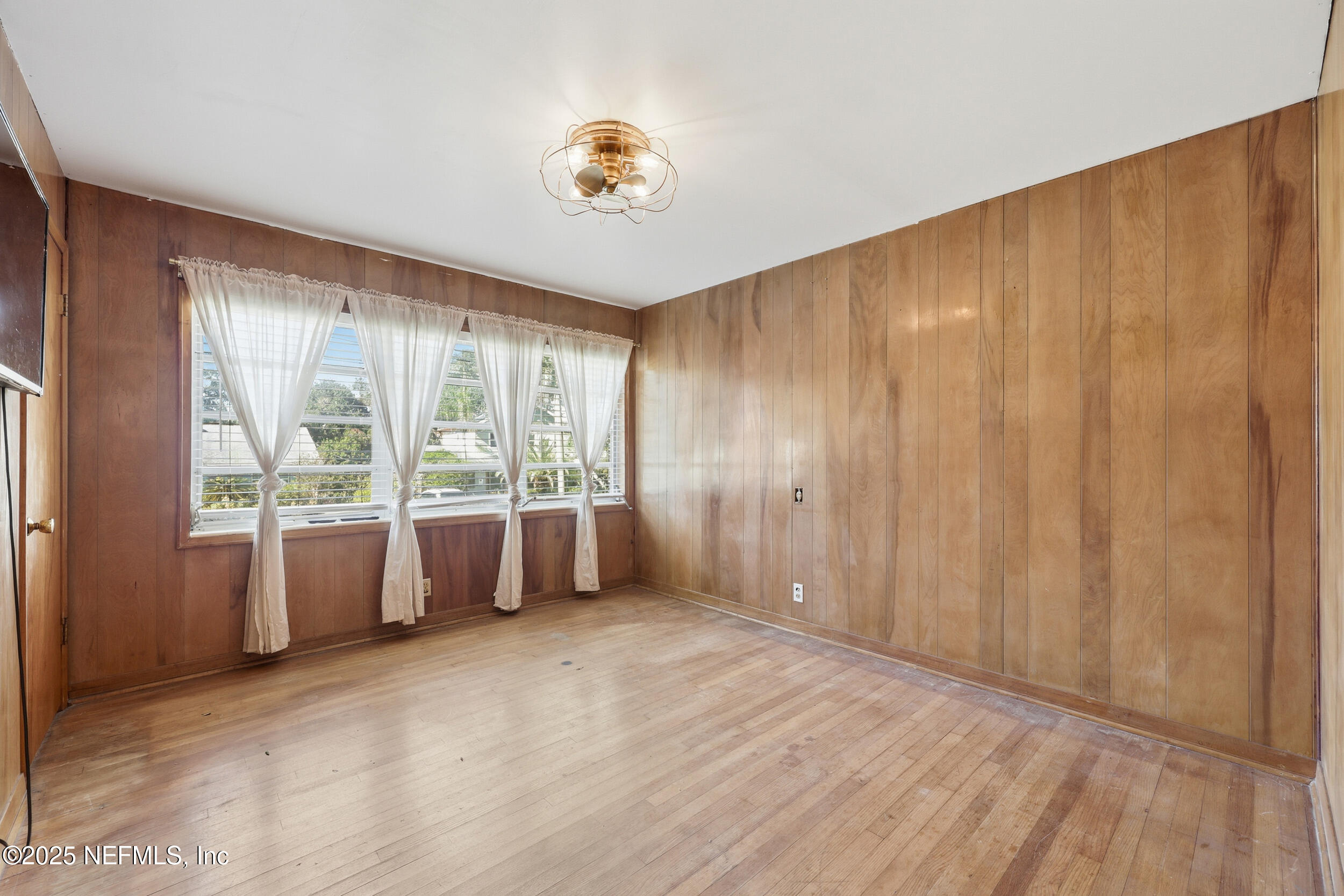1315 Mayfair Road Jacksonville, FL 32207 - Photo 34 of 48 a view of an empty room with a window