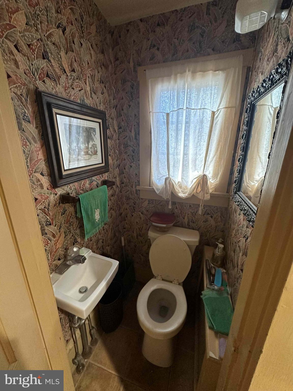 406 Anthwyn Road Narberth, PA 19072 - Photo 9 of 20