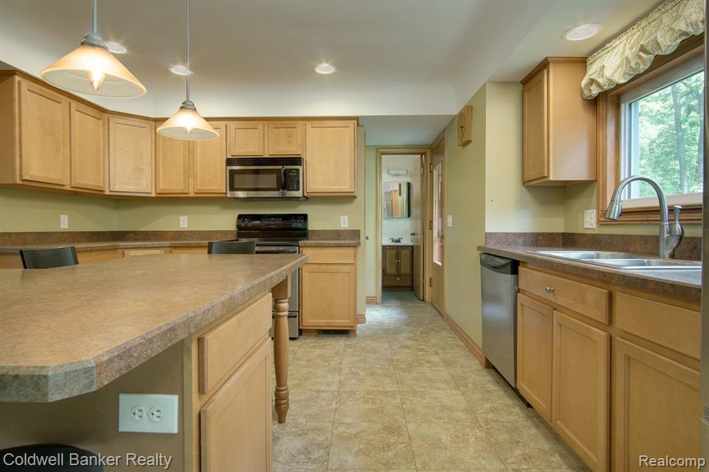 1439 Gracedale Drive Rochester Hills, MI 48309 - Photo 16 of 32
