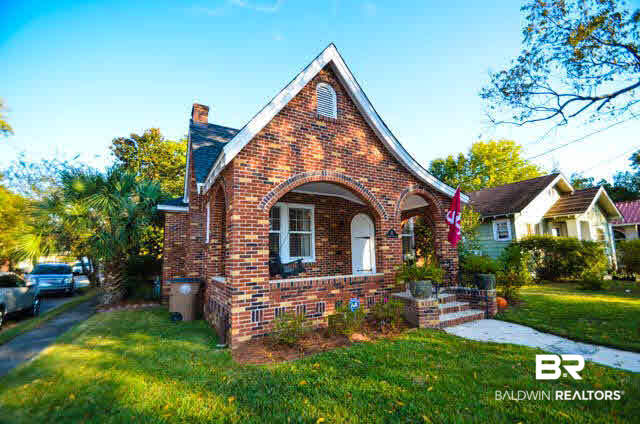 51 South Carlen Street Mobile, AL 36606 - Photo 2 of 18
