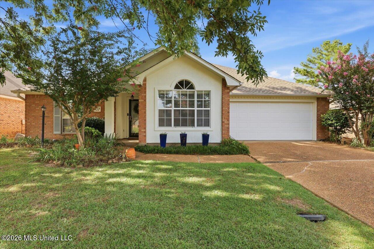 137 Villa Way Clinton, MS 39056 - Photo 1 of 27 01-137 Villa Way _ Hometoursms.com