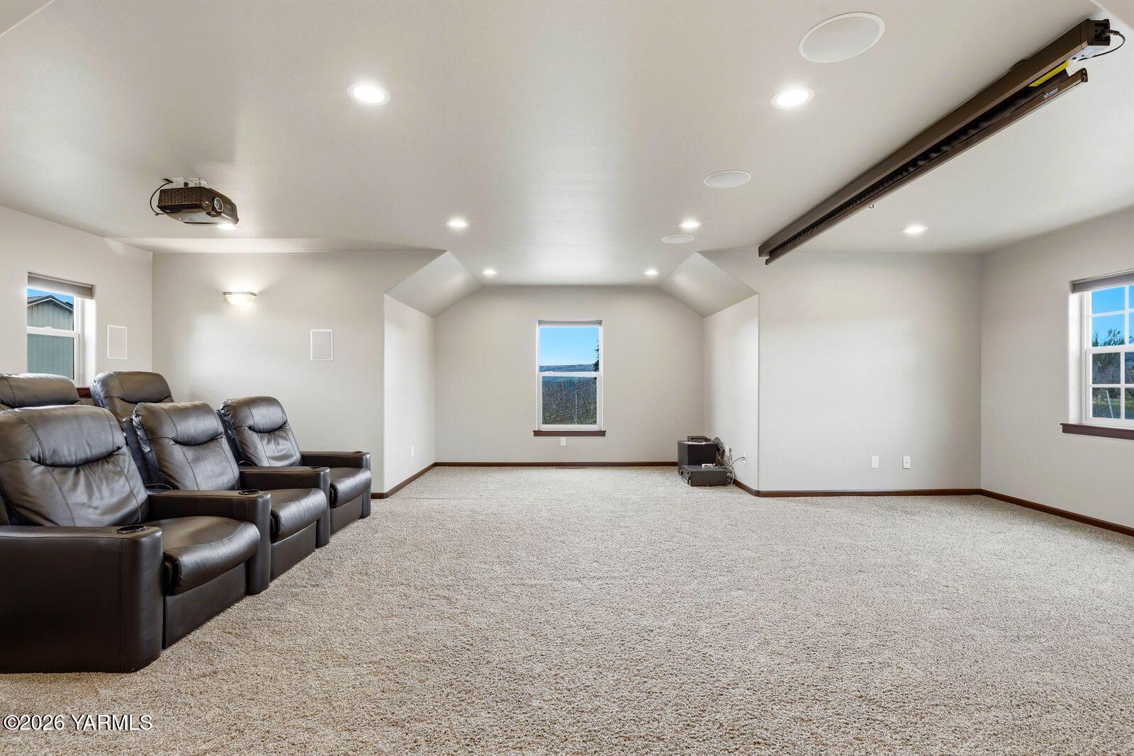 13507 West Church Road Yakima, WA 98903 - Photo 21 of 46 a living room with furniture and window