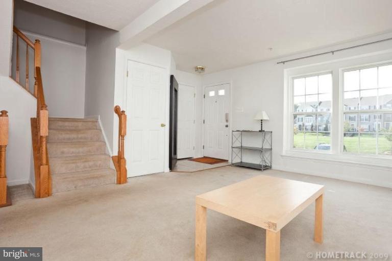 5050 Finsbury Road Rosedale, MD 21237 - Photo 2 of 22 Living Room
