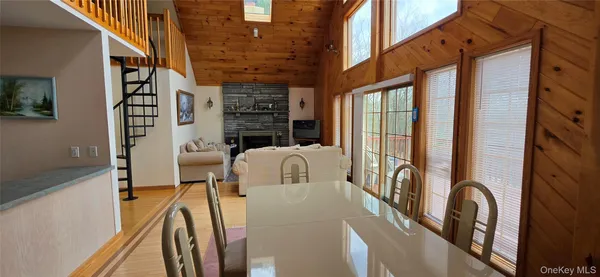 $1,099,900 | 125 Woods Road, Barryville, NY 12719