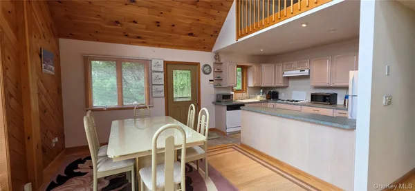 $1,099,900 | 125 Woods Road, Barryville, NY 12719