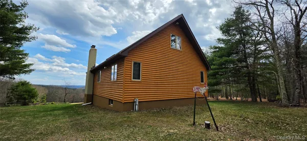 $1,099,900 | 125 Woods Road, Barryville, NY 12719