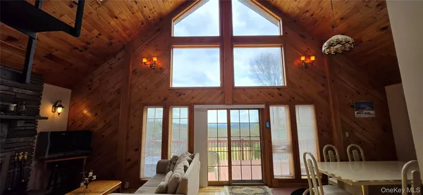 $1,099,900 | 125 Woods Road, Barryville, NY 12719