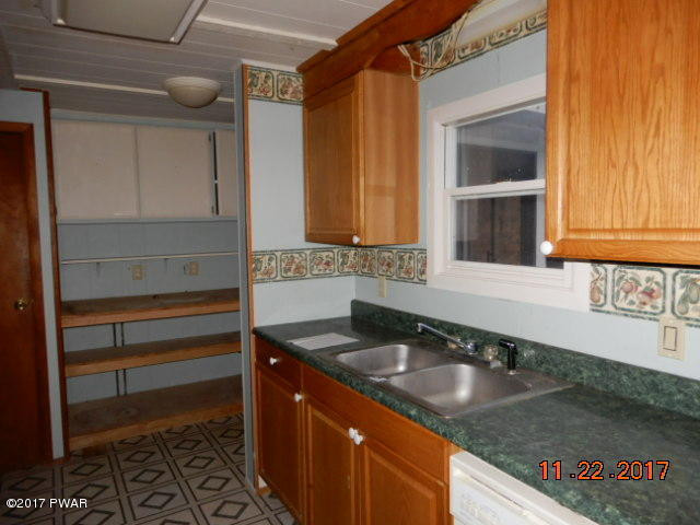 9 Chipmunk Trail Hawley, PA 18428 - Photo 6 of 12