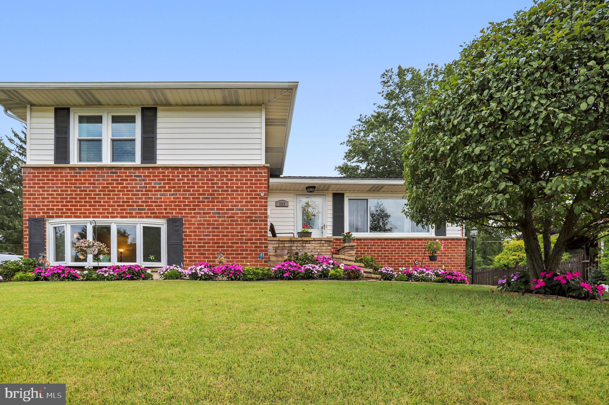 933 Starbit Road Baltimore, MD 21286 - Photo 1 of 37 Gallery Image 1