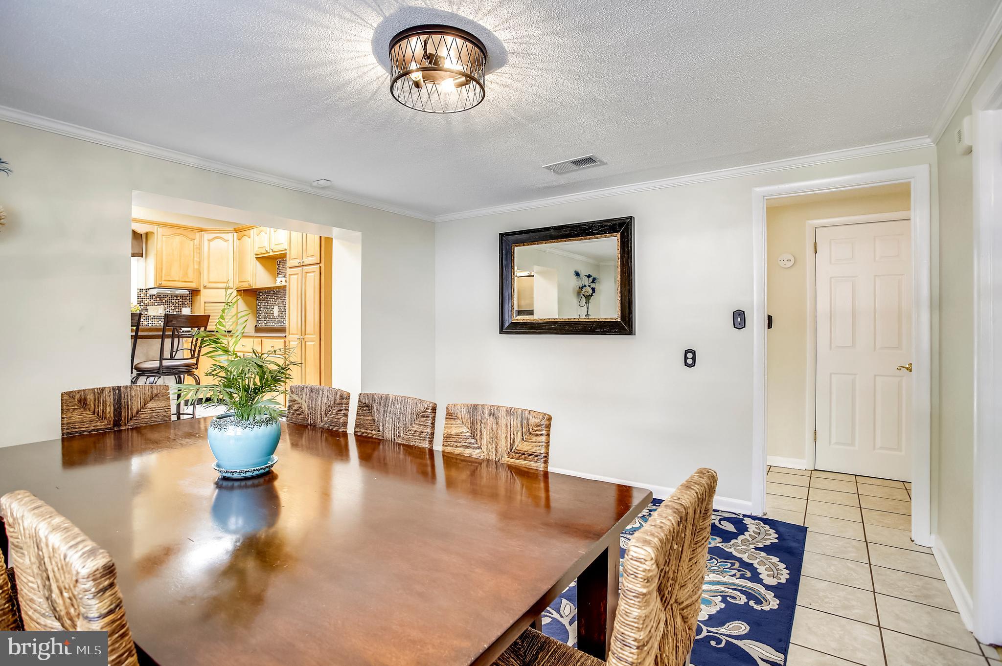 933 Starbit Road Baltimore, MD 21286 - Photo 15 of 37 Gallery Image 15
