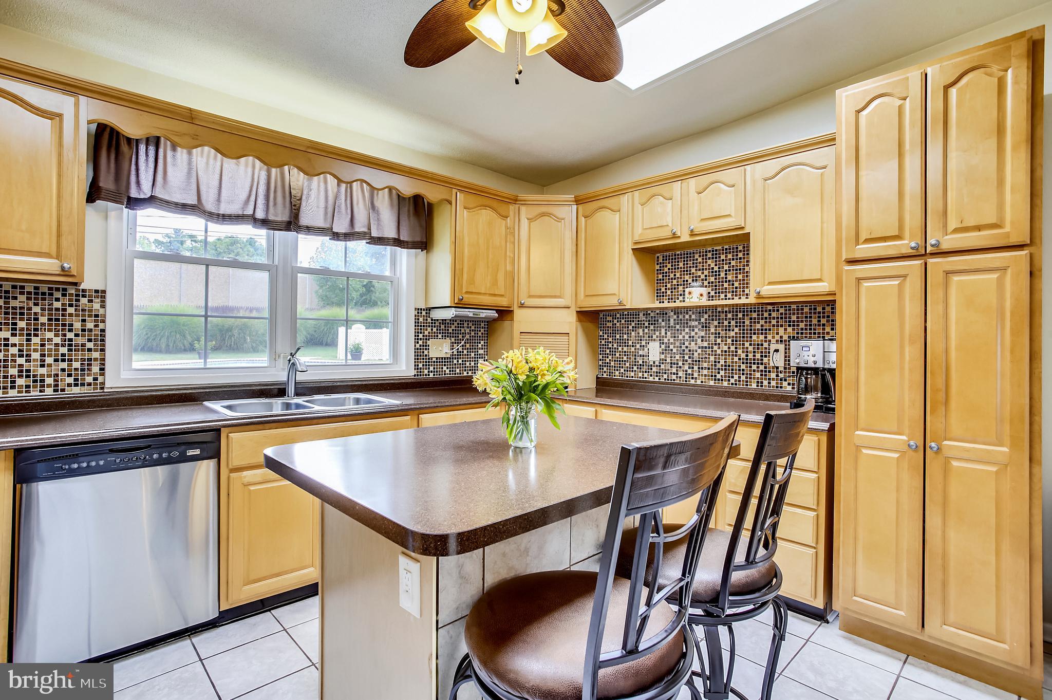 933 Starbit Road Baltimore, MD 21286 - Photo 16 of 37 Gallery Image 16