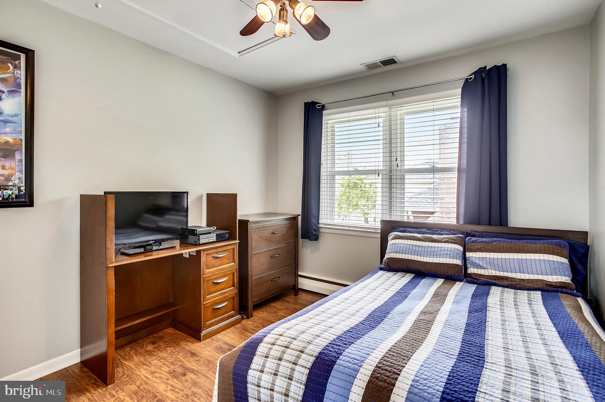 933 Starbit Road Baltimore, MD 21286 - Photo 20 of 37 3rd bedroom