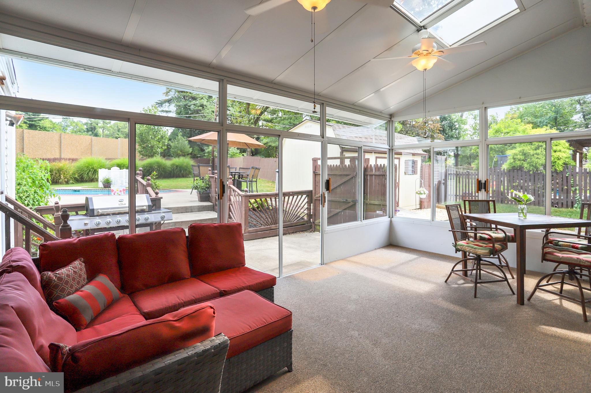 933 Starbit Road Baltimore, MD 21286 - Photo 33 of 37 sun room