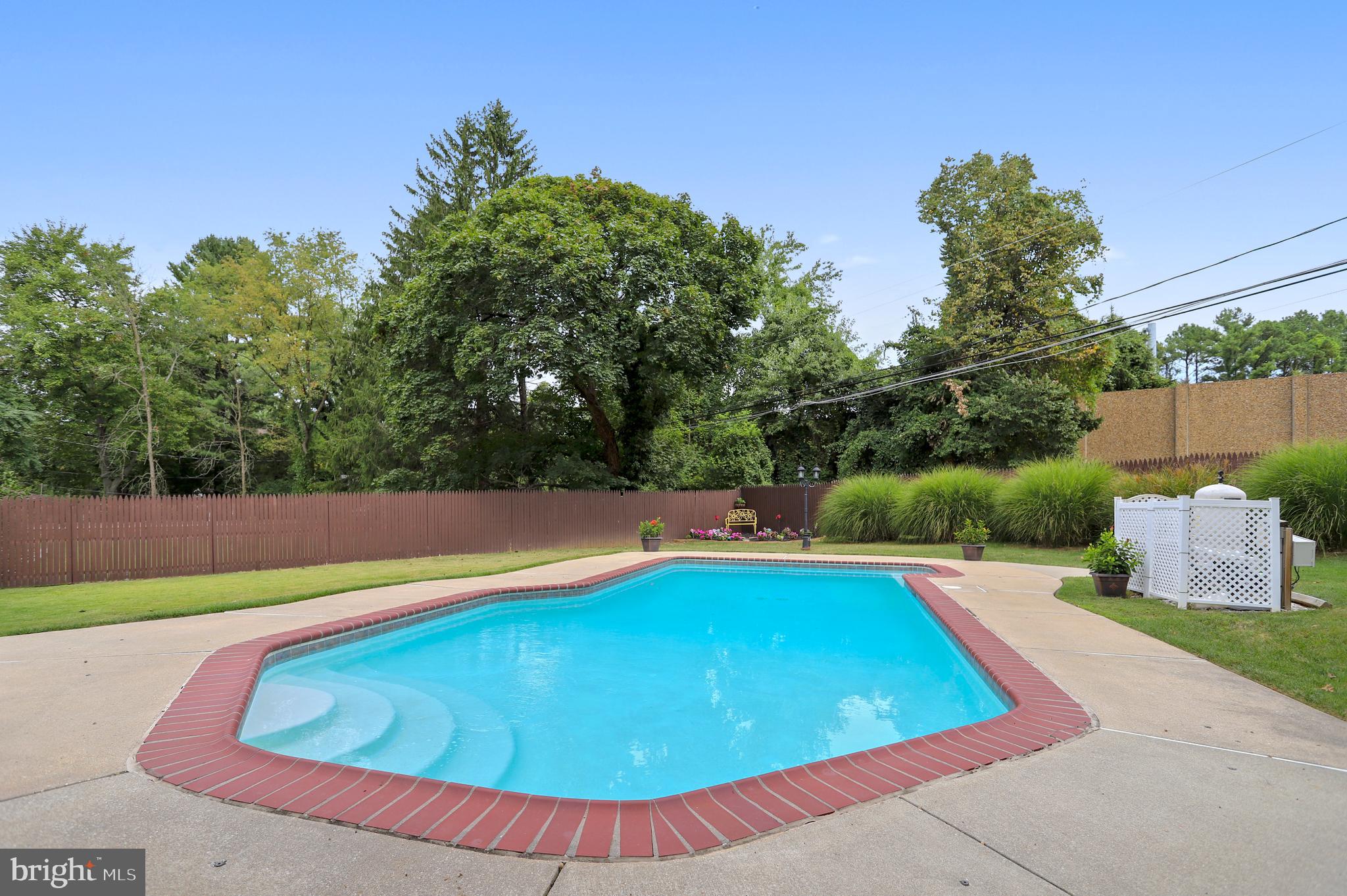 933 Starbit Road Baltimore, MD 21286 - Photo 35 of 37 Gallery Image 35