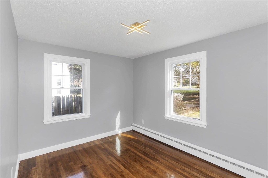 49 Bennett Street Chicopee, MA 01013 - Photo 23 of 41