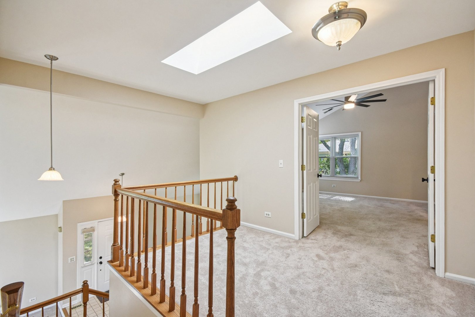 22 Ascot Circle Schaumburg, IL 60194 - Photo 13 of 25 a view of a hallway with closet area