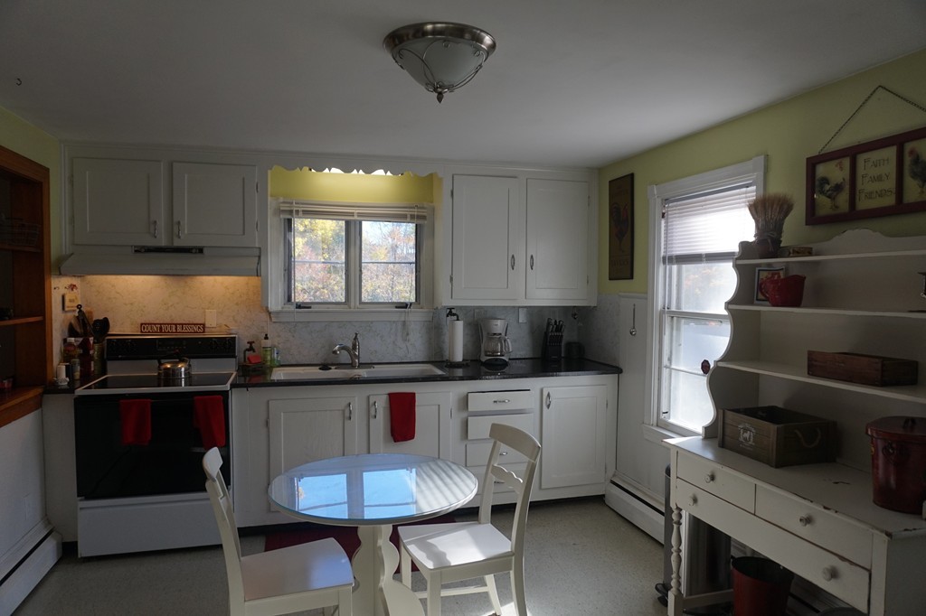 390 Maple Street Danvers, MA 01923 - Photo 5 of 24 Gallery Image 5