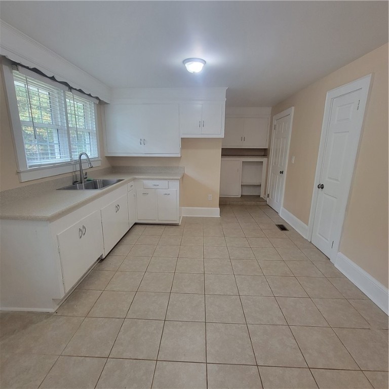 115 Boggs Road Pelzer, SC 29669 - Photo 9 of 17 Mudroom/Laundry Room