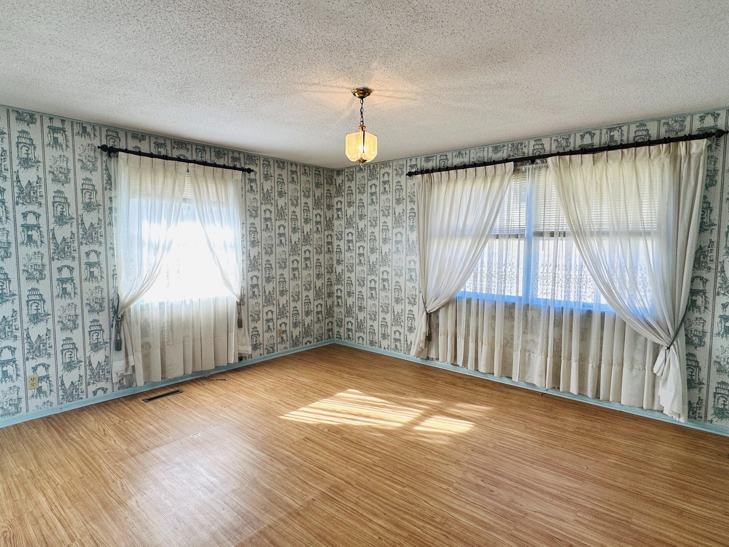 239 Locust Point Road Saltville, VA 24370 - Photo 13 of 17 FF4978CA-00C9-46E5-81B4-03433DB74E15