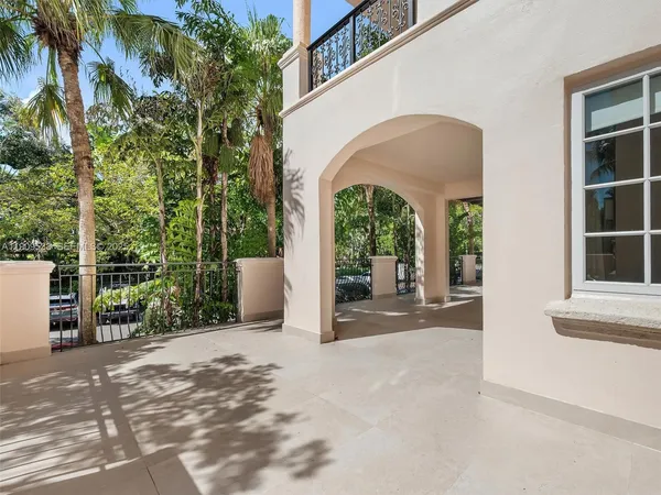 a view of a building with garden