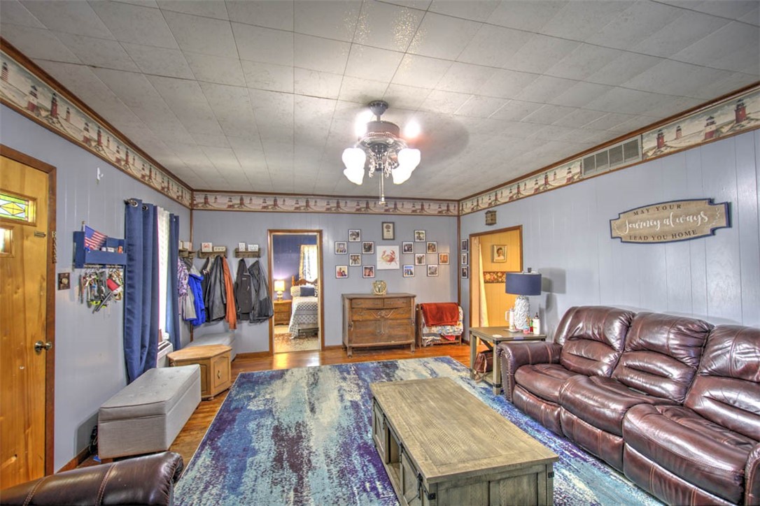 232 South Locust Street Maroa, IL 61756 - Photo 4 of 20