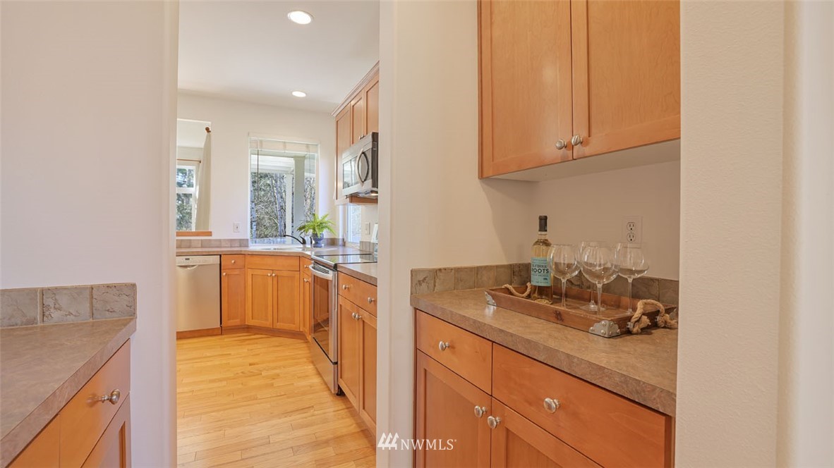 6035 Southeast 2nd Court Renton, WA 98059 - Photo 14 of 35