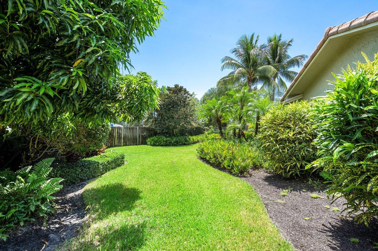 3200 Northwest 28th Avenue Boca Raton, FL 33434 - Photo 25 of 36 027-3200Northwest28thAvenue-BocaRaton-FL