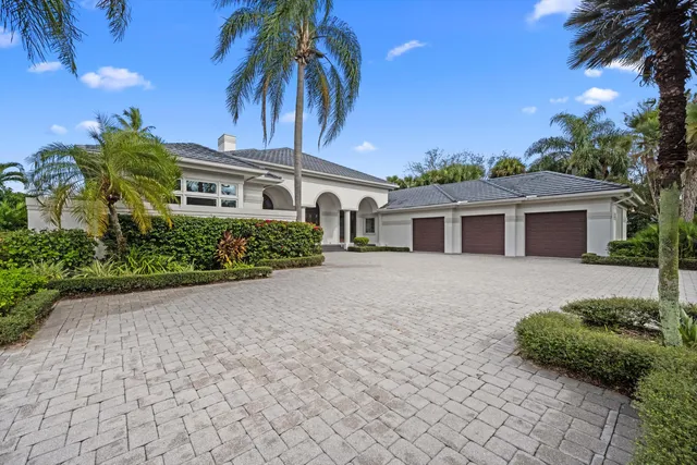 $3,900,000 | 224 Locha Drive, Jupiter, FL 33458